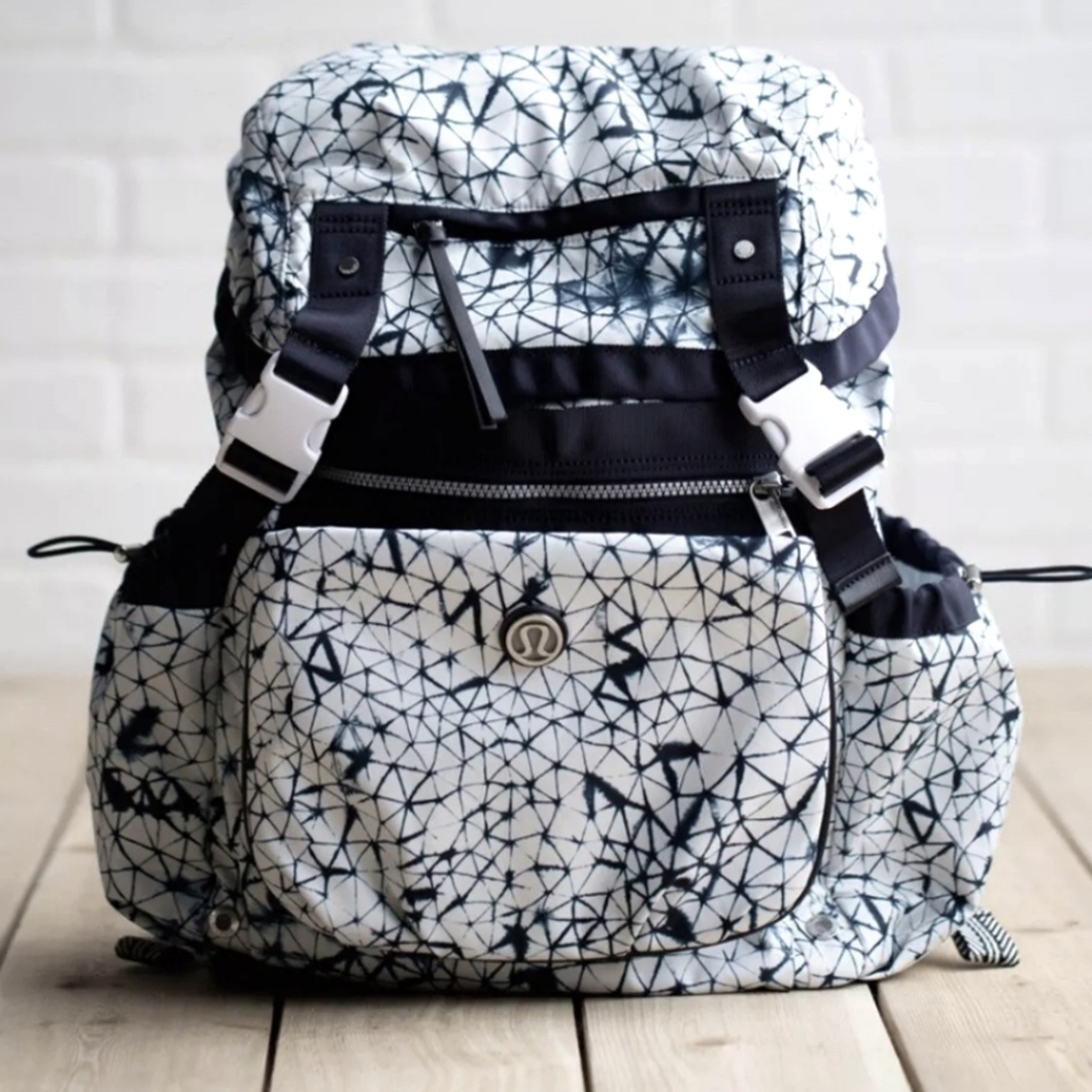 Lululemon Traveling Yogini Backpack SCWD/NVLB